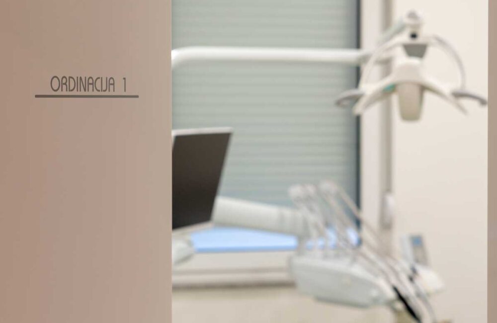 DENTAL CENTAR MIRKOVIĆ - stomatološka ordinacija Novi Sad - detalj iz zubarske ordinacije